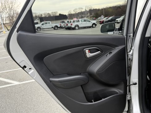Used 2012 Hyundai Tucson Limited image 23