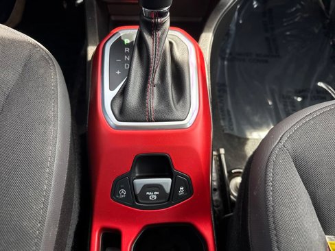Used 2020 Jeep Renegade Trailhawk image 25