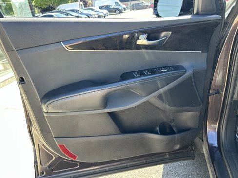 Used 2018 Kia Sorento EX image 10