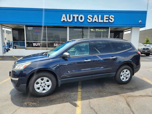Used 2015 Chevrolet Traverse LS image 2