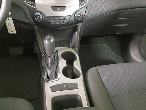 Used 2017 Chevrolet Cruze LS image 22