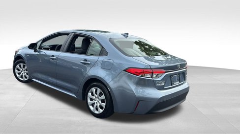 Used 2023 Toyota Corolla LE image 5