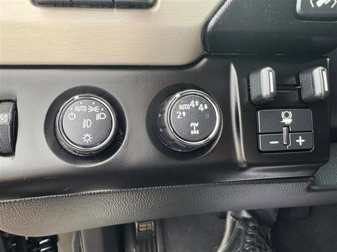 Used 2020 GMC Yukon XL Denali image 33