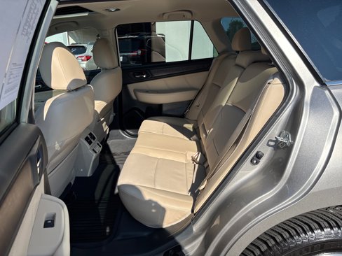 Used 2018 Subaru Outback 3.6R Limited image 32