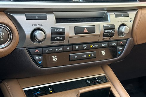 Used 2018 Lexus ES 350 w/ Navigation System Package image 27