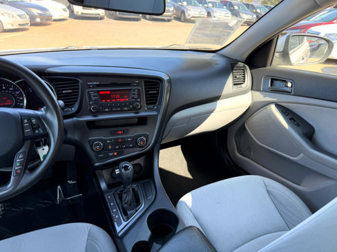Used 2013 Kia Optima LX image 18