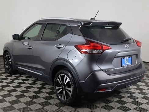 Used 2019 Nissan Kicks SR image 6