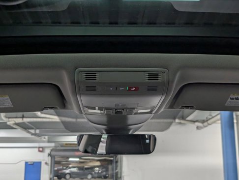 Used 2022 Volkswagen Taos SEL image 41