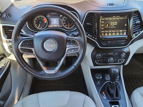 Used 2019 Jeep Cherokee Limited image 10