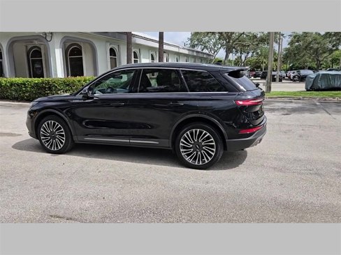 Used 2022 Lincoln Corsair Reserve image 27
