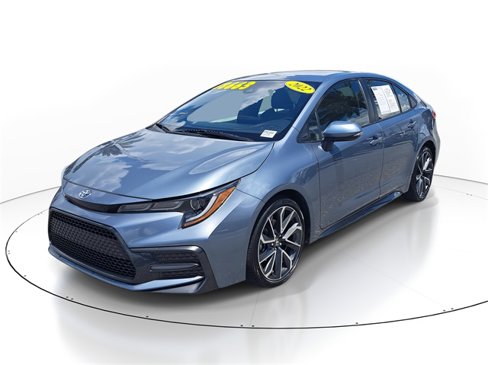 Used 2022 Toyota Corolla SE image 2