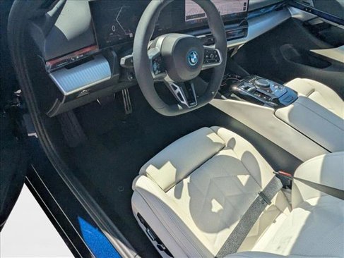 New 2026 BMW i5 eDrive40 w/ M Sport Package image 3