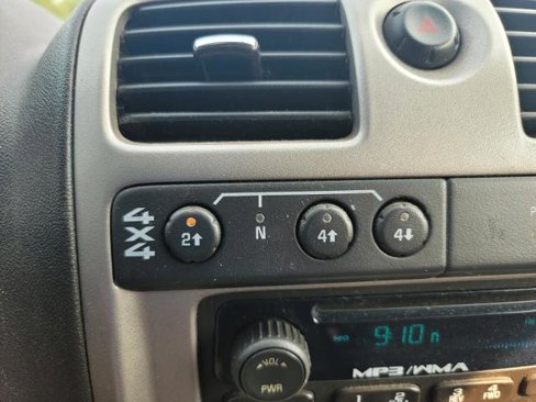 Used 2012 Chevrolet Colorado LT image 22