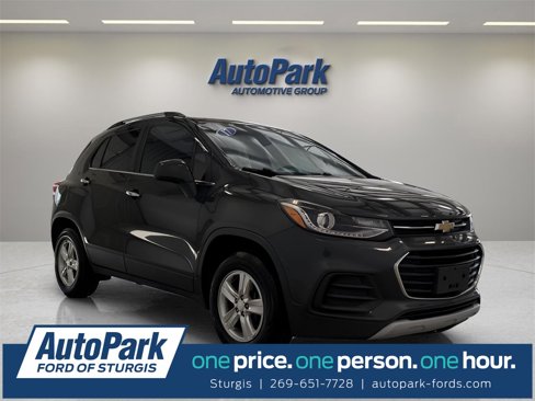 Used 2017 Chevrolet Trax LT w/ LT Convenience Package image 1