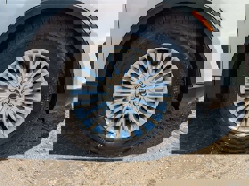 Used 2020 Lincoln Nautilus FWD image 11