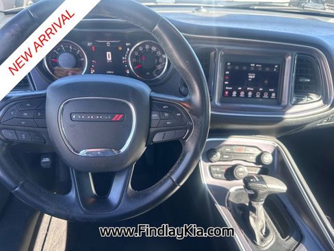 Used 2018 Dodge Challenger SXT image 8