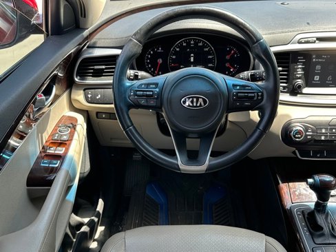 Used 2017 Kia Sorento EX image 10