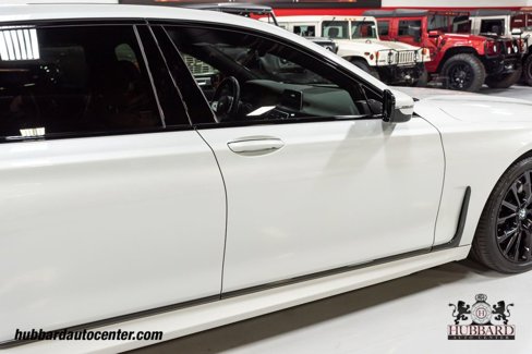 Used 2022 BMW 750i xDrive w/ M Sport Package image 40