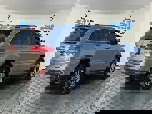 Used 2018 Jeep Grand Cherokee Laredo image 4