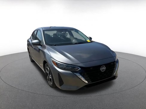 Used 2024 Nissan Sentra SV image 3