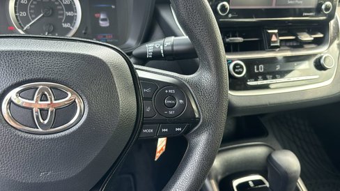 Used 2021 Toyota Corolla LE image 18