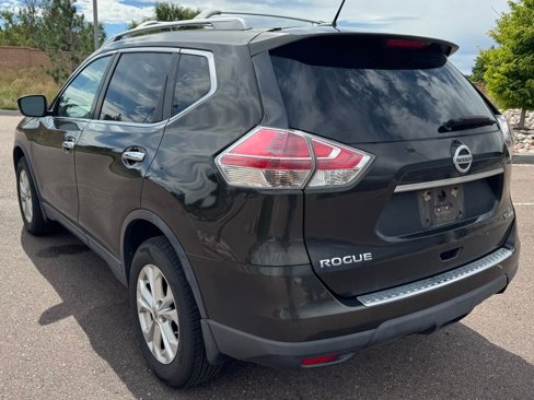 Used 2015 Nissan Rogue SV image 4