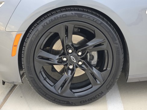 Used 2020 Chevrolet Camaro LT w/ RS Package image 12