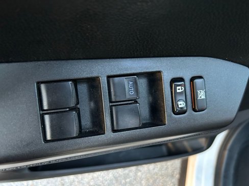 Used 2017 Toyota RAV4 XLE image 16