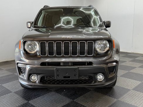 Used 2020 Jeep Renegade Latitude w/ Cold Weather Group image 3