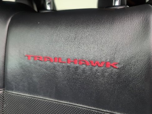 Used 2018 Jeep Grand Cherokee Trailhawk w/ Trailhawk Luxury Group image 19