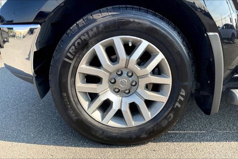 Used 2013 Nissan Frontier SL w/ Moonroof Pkg image 7