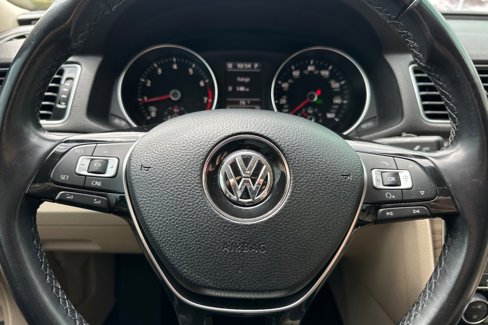 Used 2018 Volkswagen Passat 2.0T SE image 22