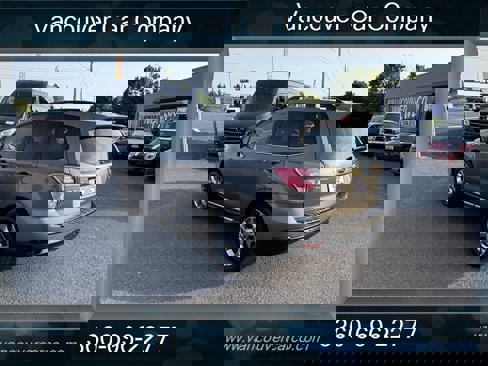 Used 2017 Subaru Forester 2.5i Touring image 3