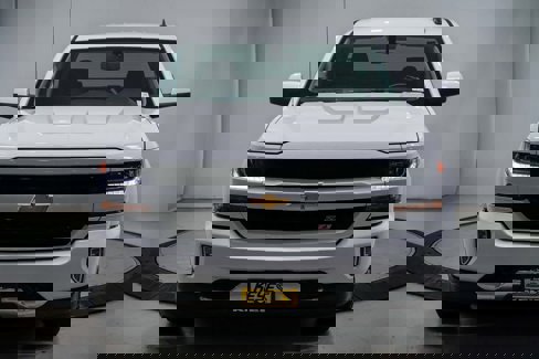 Used 2018 Chevrolet Silverado 1500 LT w/ All Star Edition image 2