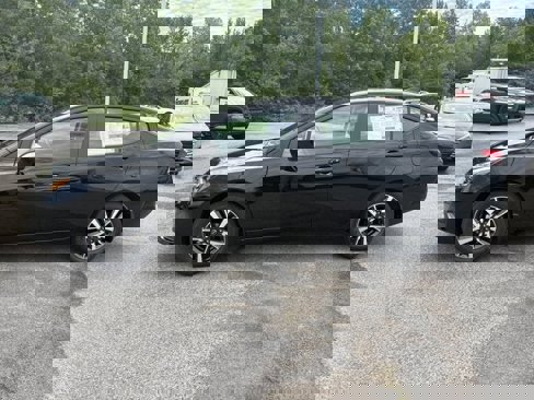 New 2025 Nissan Versa SV image 6