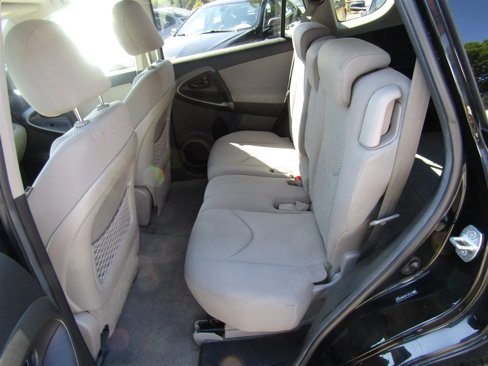 Used 2011 Toyota RAV4 2WD image 18