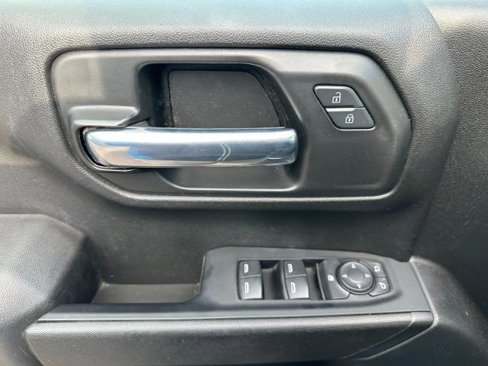 Used 2021 Chevrolet Silverado 1500 Custom w/ Safety Confidence Package image 17