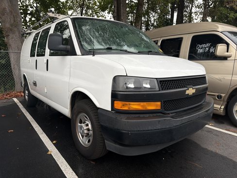 Used 2018 Chevrolet Express 2500 w/ Driver Convenience Package image 3