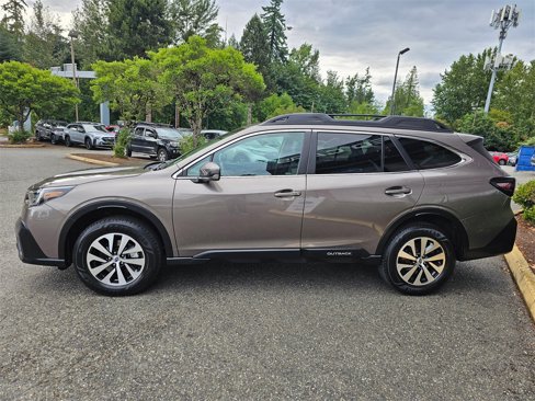 Used 2022 Subaru Outback Premium image 4