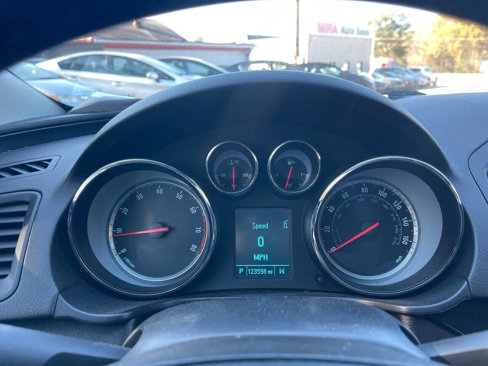 Used 2012 Buick Regal Premium image 22