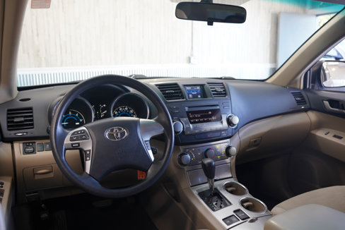 Used 2011 Toyota Highlander 4WD Hybrid image 11