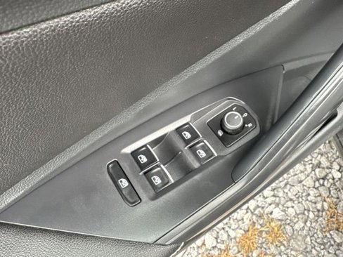 Used 2024 Volkswagen Jetta Sport image 21