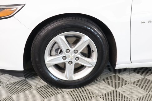 Used 2020 Chevrolet Malibu LS w/ Driver Confidence Package II image 16