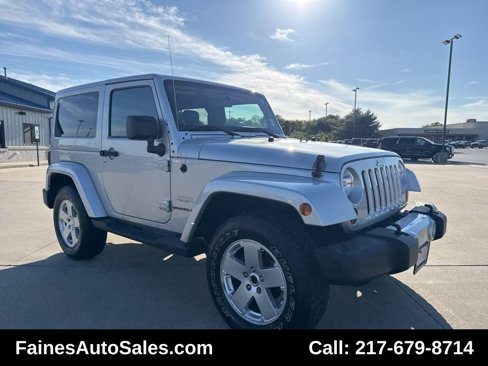 Used 2012 Jeep Wrangler Sahara w/ Dual Top Group image 27