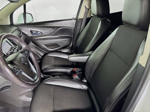 Used 2021 Buick Encore Preferred image 11