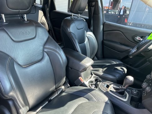 Used 2016 Jeep Cherokee High Altitude image 9