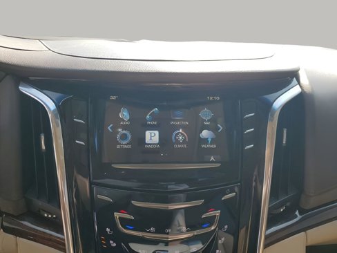 Used 2016 Cadillac Escalade ESV Luxury image 38
