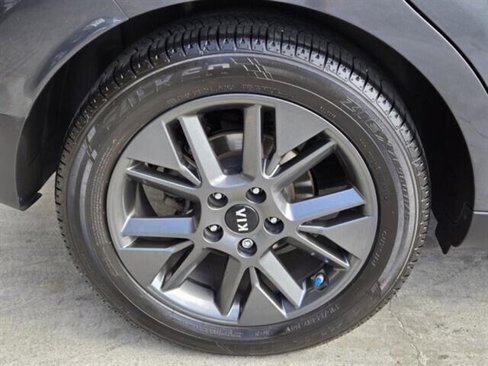 Used 2020 Kia Soul EX image 9