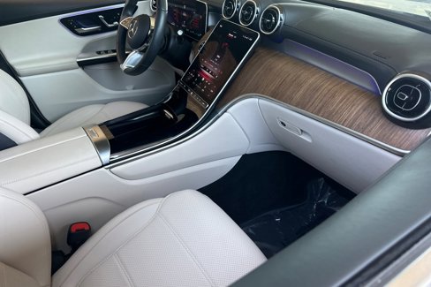 Used 2024 Mercedes-Benz GLC 300 4MATIC image 30