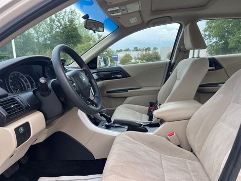 Used 2013 Honda Accord EX image 12